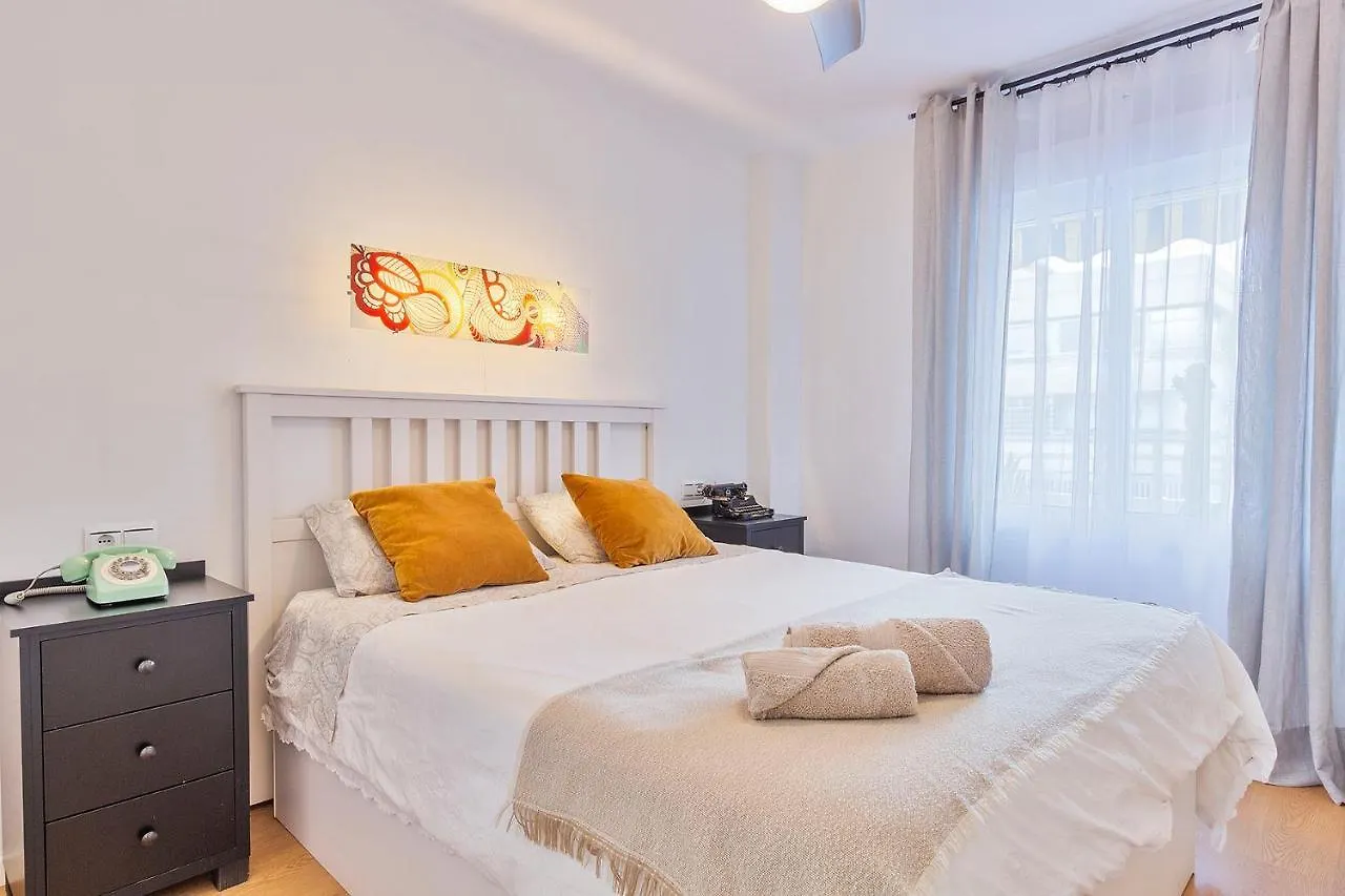 Precioso Apartamento A 5 Minutos Andando De La Playa مالقة شقة